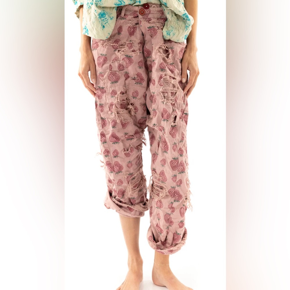Magnolia Pearl Strawberry Provision Trousers EUC
